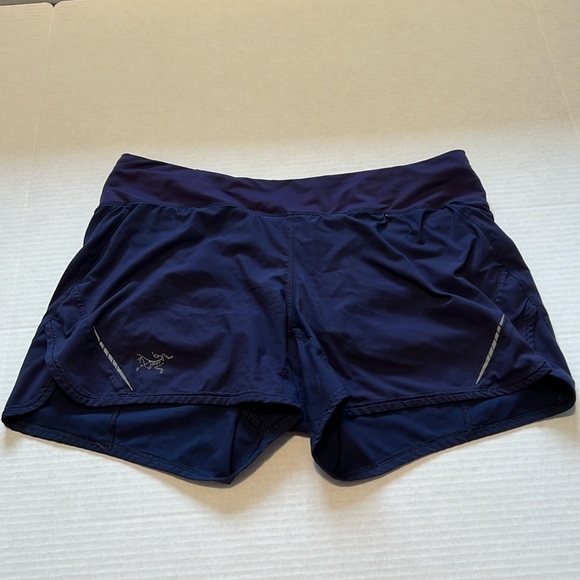 Arc’teryx hottie shorts. - Picture 2 of 7